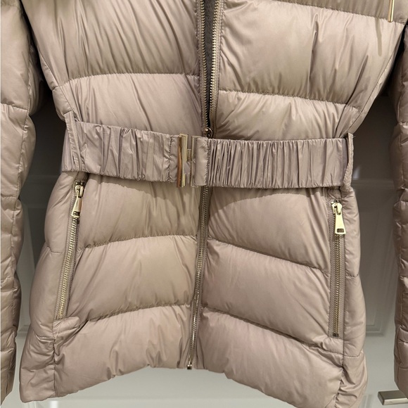 Zara Beige belt puffer jacket with faux fur trim hood size small - Picture 5 of 10